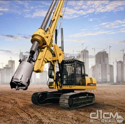 雷沃FR610C旋挖鉆機(jī)榮獲年度產(chǎn)品TOP50大獎(jiǎng)，彰顯卓越工程實(shí)力